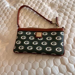 Dooney & Bourke Green Bay Packers Clutch